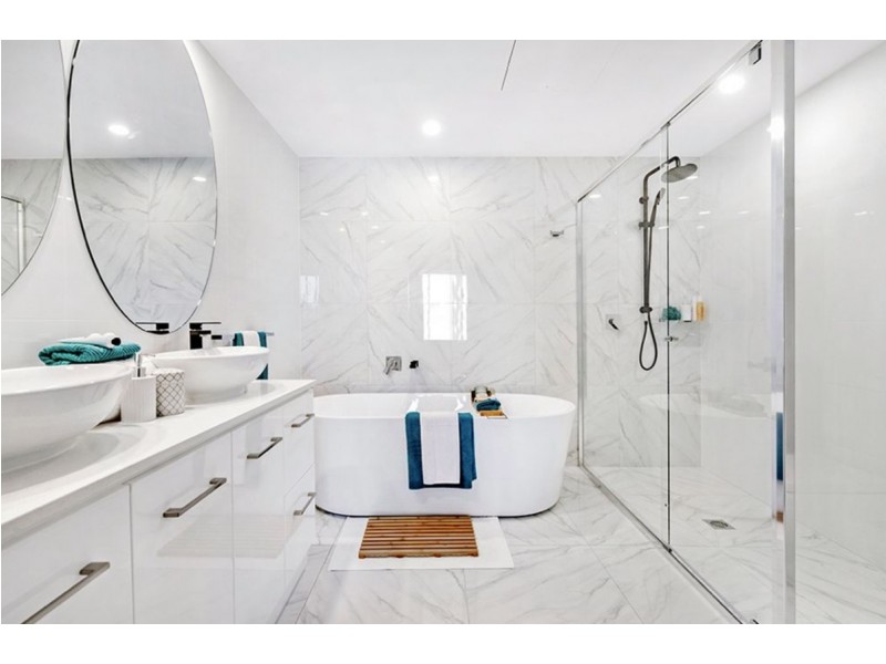 34 John Francis Dve, Carrara QLD 4211