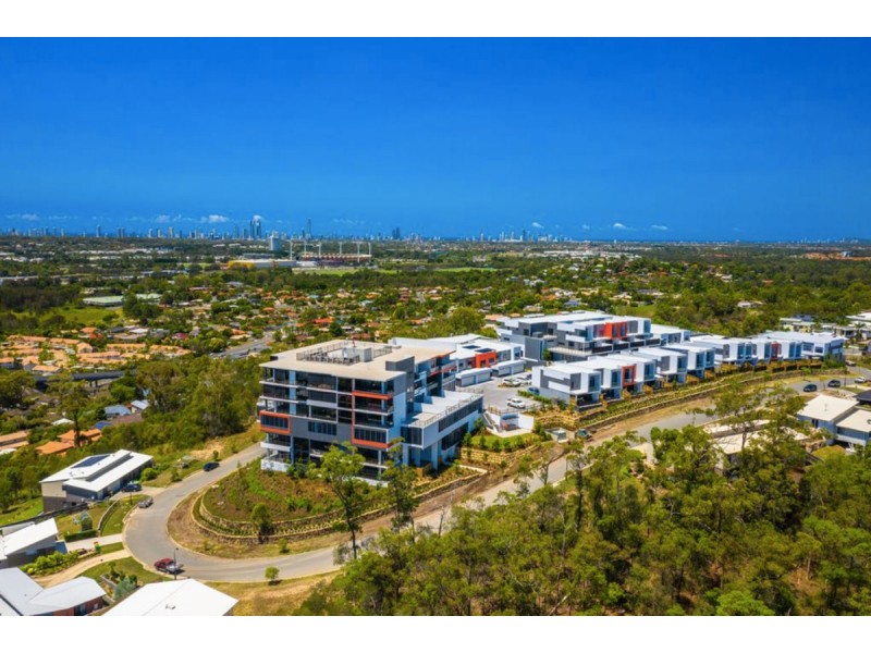 34 John Francis Dve, Carrara QLD 4211