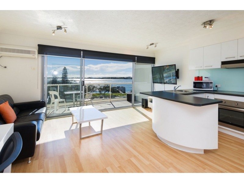 56/106 Marine Parade, Southport QLD 4215