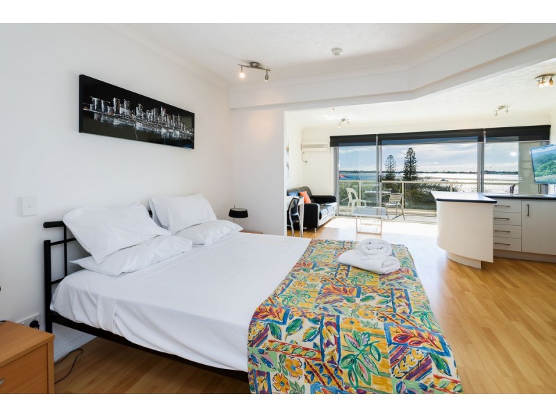 56/106 Marine Parade, Southport QLD 4215
