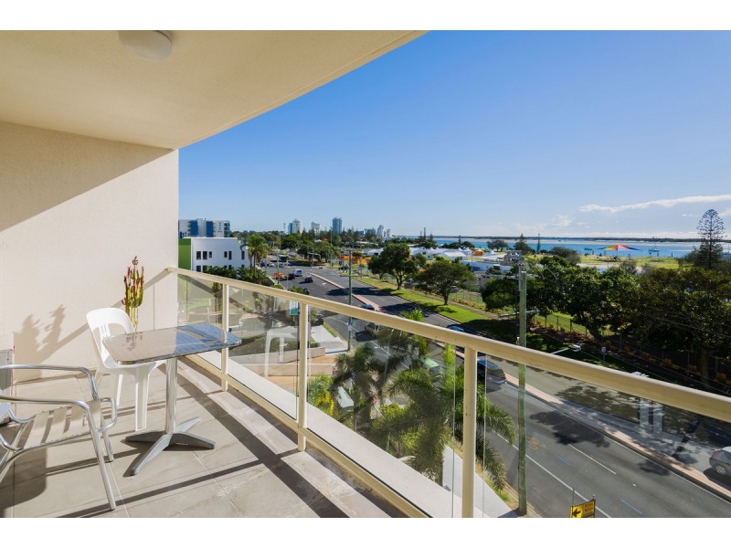56/106 Marine Parade, Southport QLD 4215