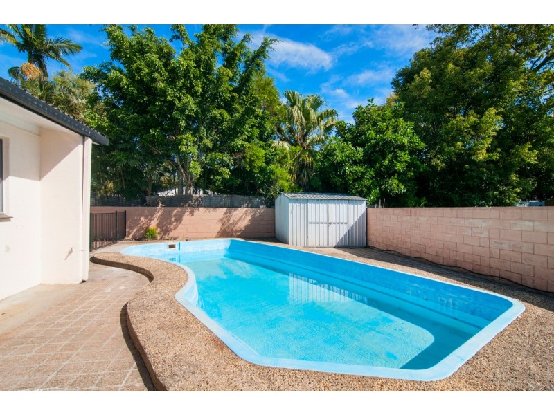 16 Iando Street, Coombabah QLD 4216