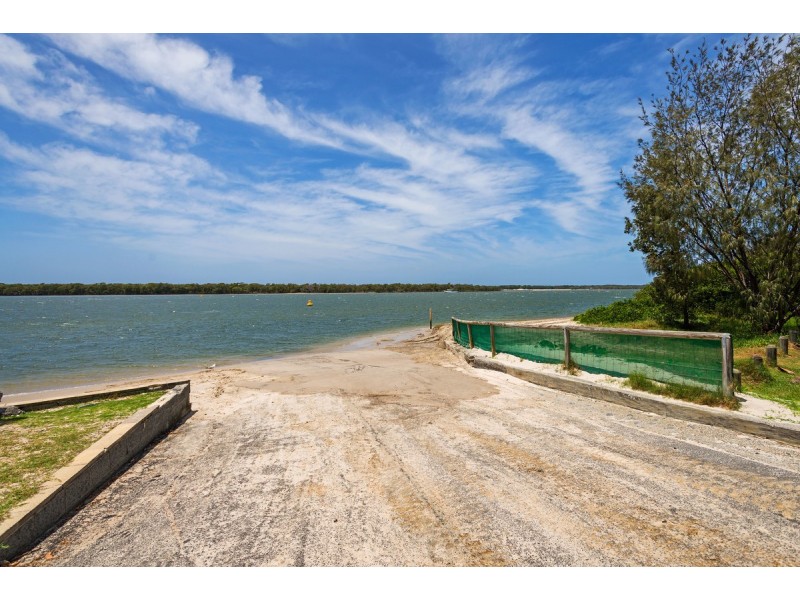 45 Howard Street, Runaway Bay QLD 4216