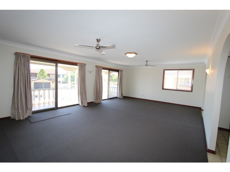 58 Abalone Avenue, Paradise Point QLD 4216