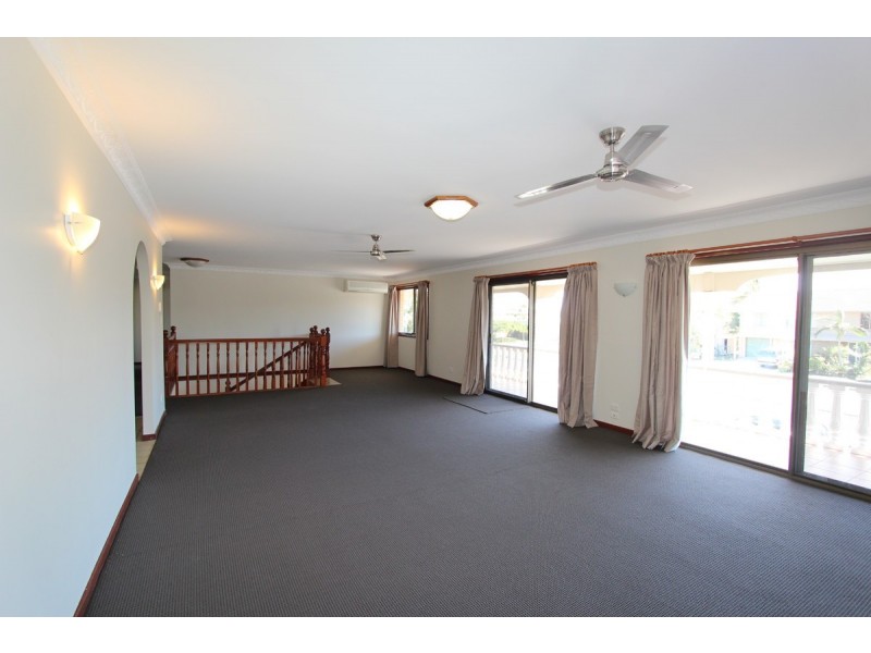 58 Abalone Avenue, Paradise Point QLD 4216