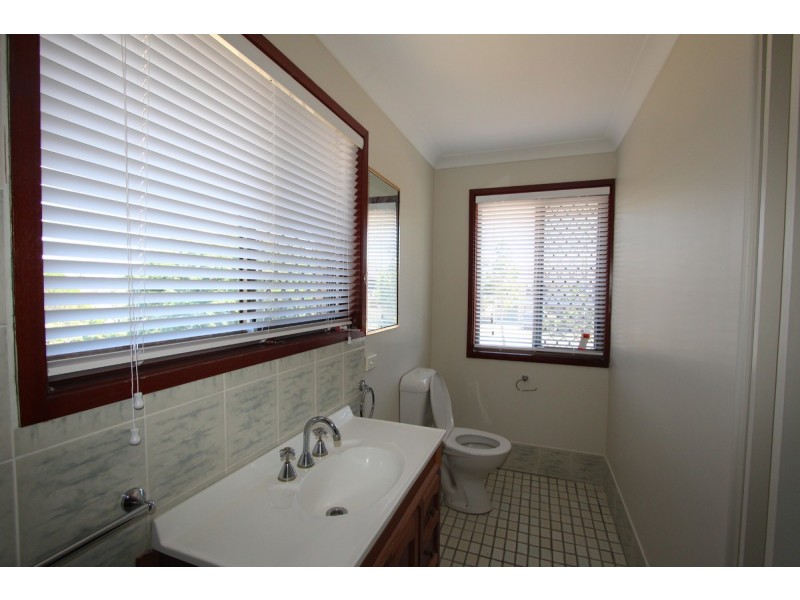 58 Abalone Avenue, Paradise Point QLD 4216