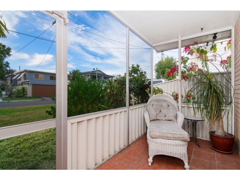 12 Eider Avenue, Paradise Point QLD 4216