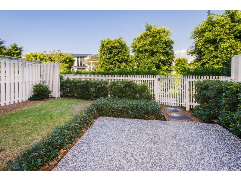 29/126 Marina Quays Boulevard, Hope Island QLD 4212