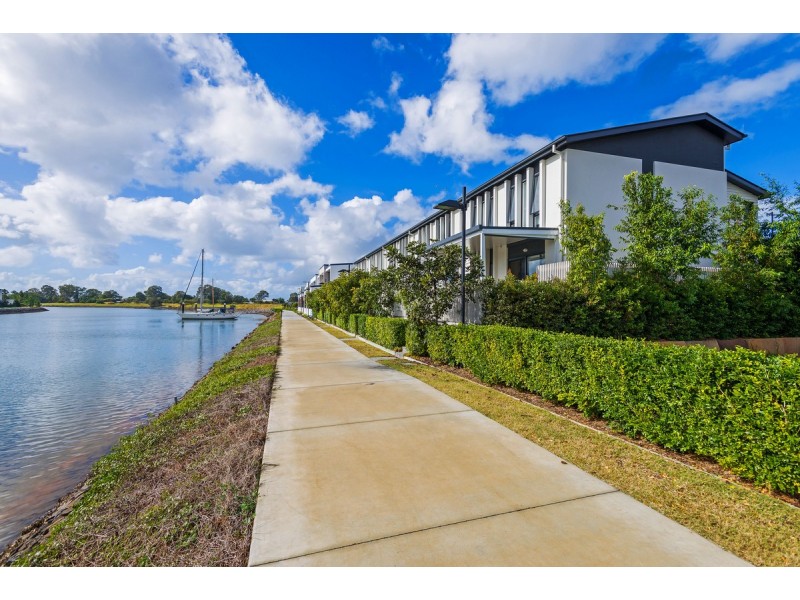 29/126 Marina Quays Boulevard, Hope Island QLD 4212