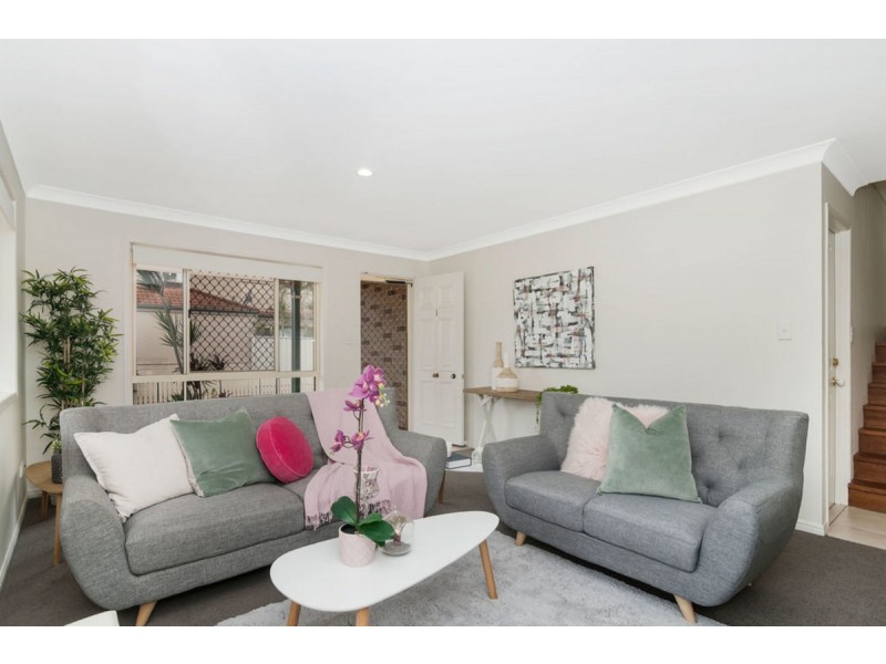 1/32 Broad Street, Labrador QLD 4215