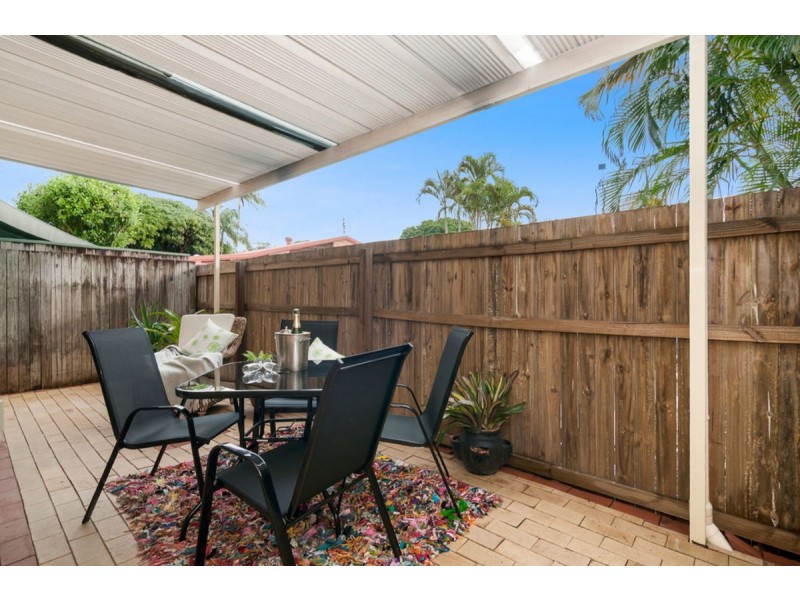 1/32 Broad Street, Labrador QLD 4215