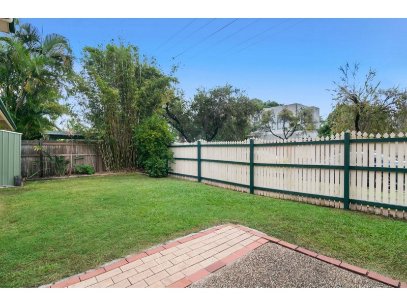 1/32 Broad Street, Labrador QLD 4215
