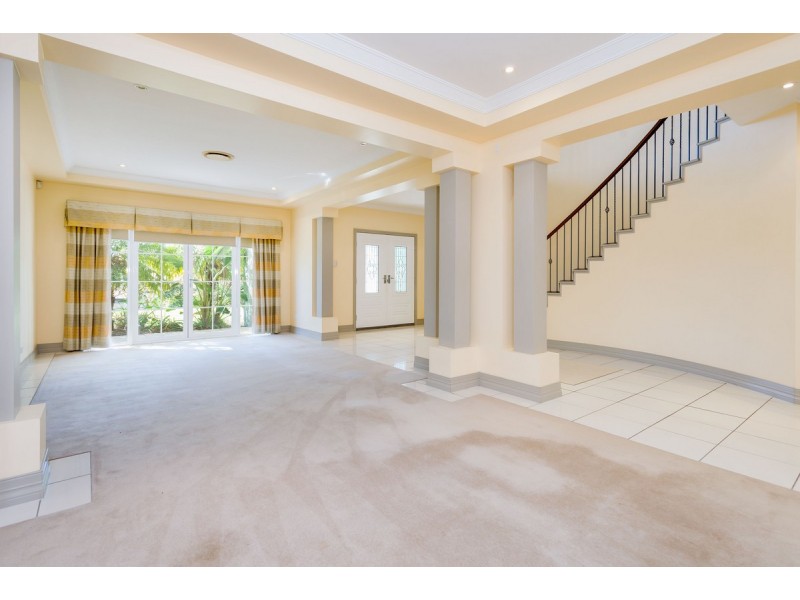 7 Mellum Circuit, Pacific Pines QLD 4211