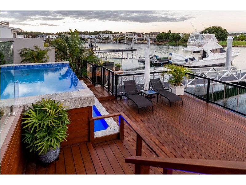 69 Cova Boulevard, Hope Island QLD 4212