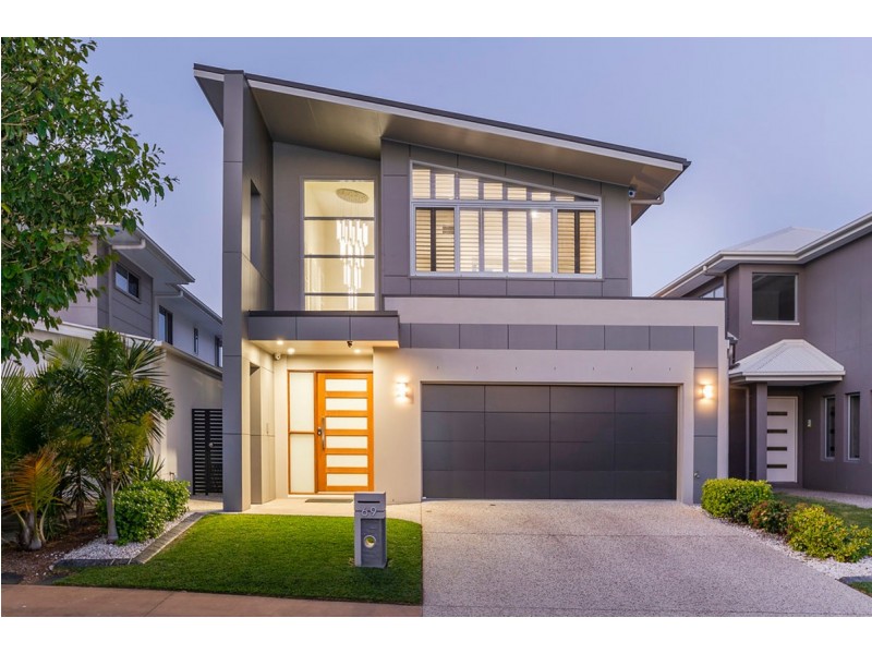 69 Cova Boulevard, Hope Island QLD 4212