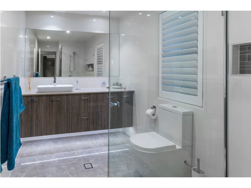 69 Cova Boulevard, Hope Island QLD 4212