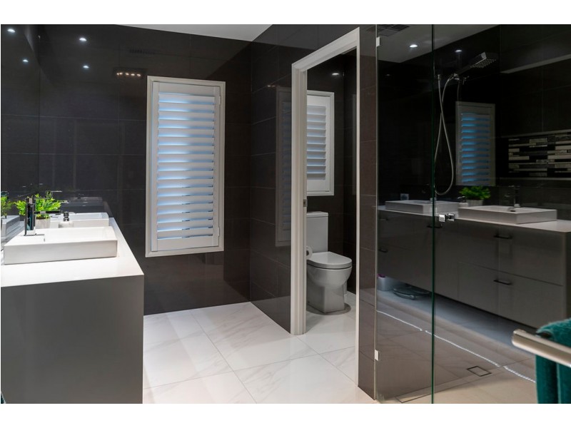 69 Cova Boulevard, Hope Island QLD 4212