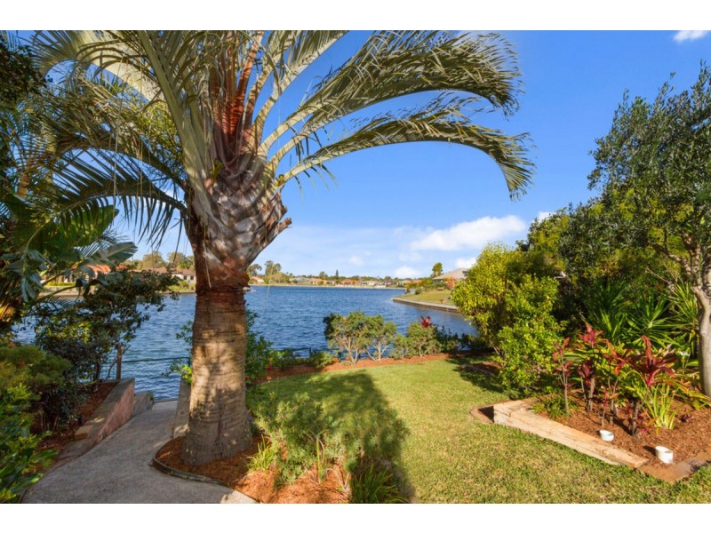 7 Taupo Court, Coombabah QLD 4216