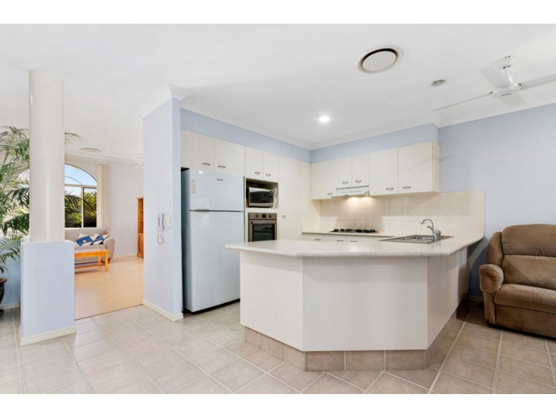 7 Taupo Court, Coombabah QLD 4216