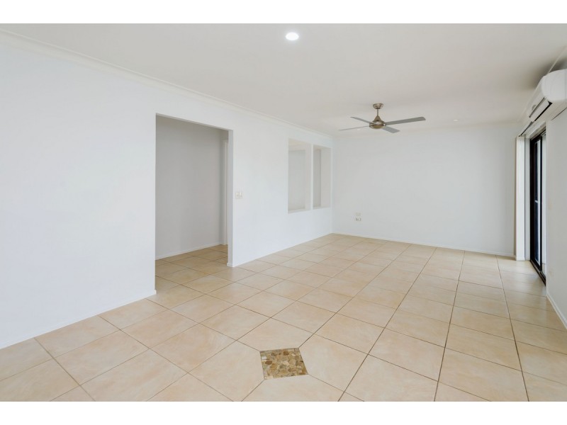 10 Ocean View Street, Benowa QLD 4217