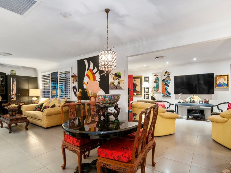 1 & 2/6 Victor Avenue, Paradise Point QLD 4216