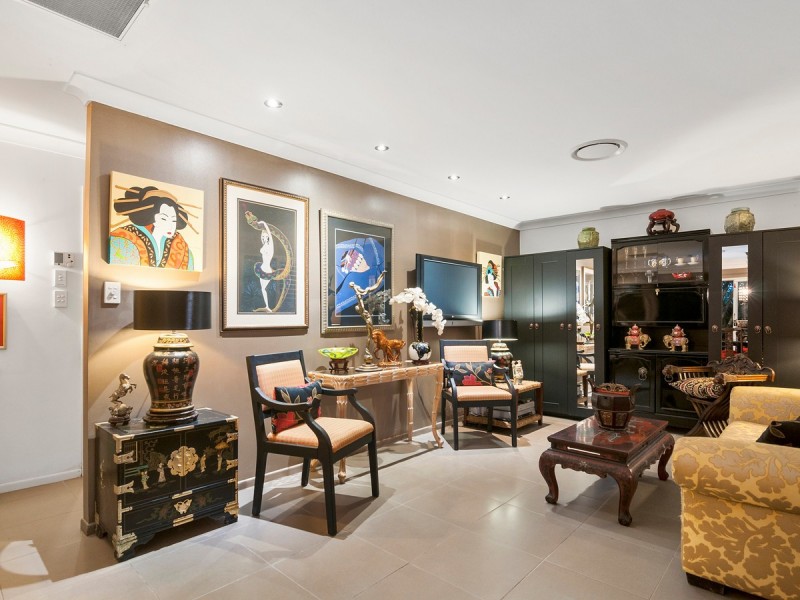 1 & 2/6 Victor Avenue, Paradise Point QLD 4216