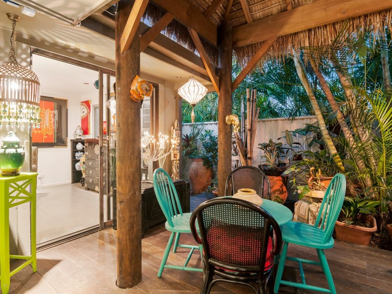 1 & 2/6 Victor Avenue, Paradise Point QLD 4216