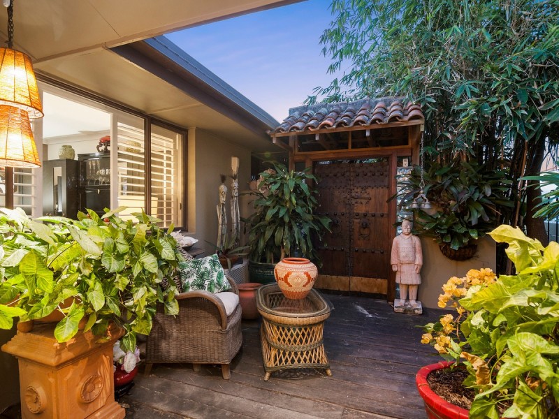 1 & 2/6 Victor Avenue, Paradise Point QLD 4216