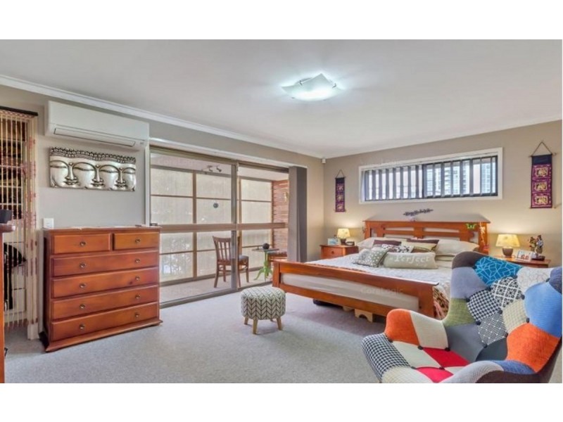 4/23 Whiting Street, Labrador QLD 4215