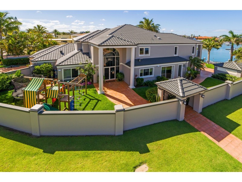 1 Excalibur Crescent, Paradise Point QLD 4216