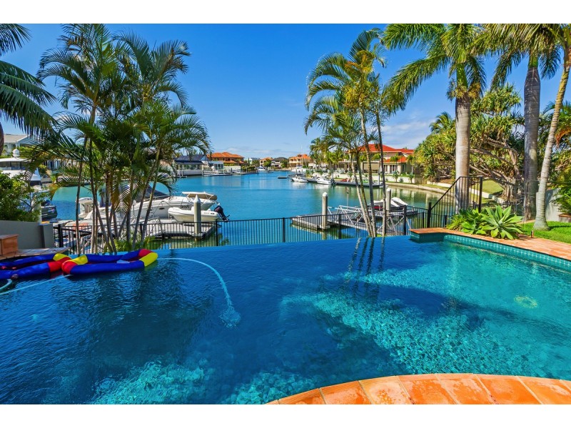 1 Excalibur Crescent, Paradise Point QLD 4216