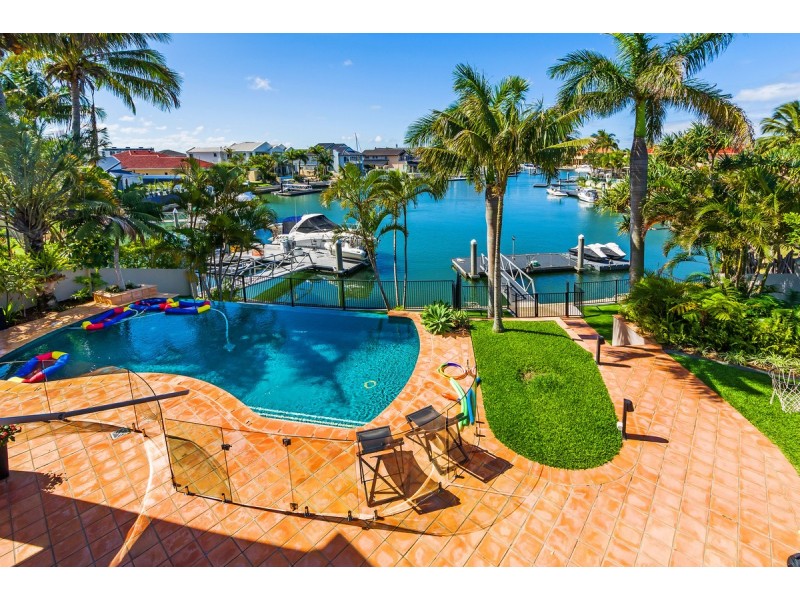 1 Excalibur Crescent, Paradise Point QLD 4216