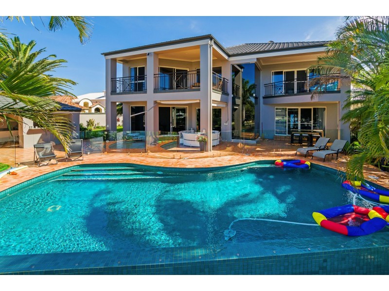 1 Excalibur Crescent, Paradise Point QLD 4216