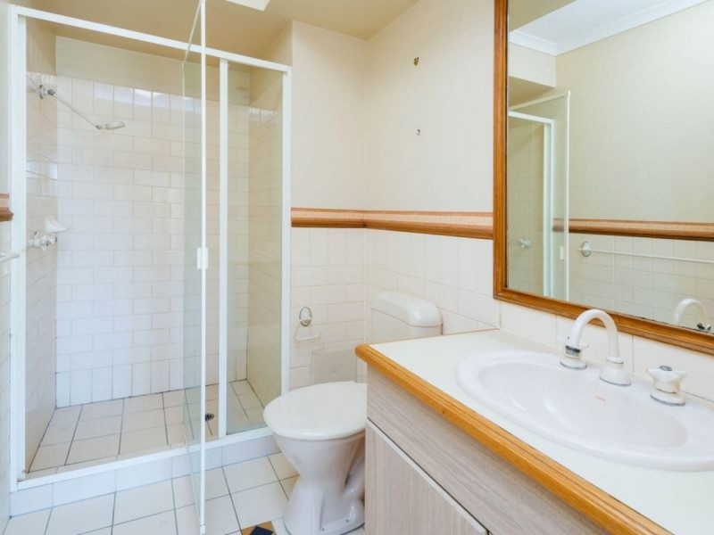 6/14-18 Jennifer Avenue, Runaway Bay QLD 4216