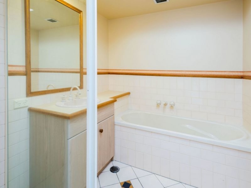 6/14-18 Jennifer Avenue, Runaway Bay QLD 4216