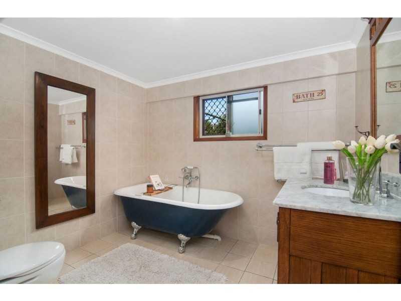 112 Sheehan Avenue, Hope Island QLD 4212