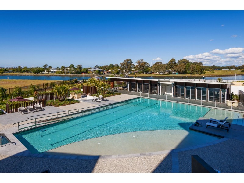 2102/93 Sheehan Avenue, Hope Island QLD 4212