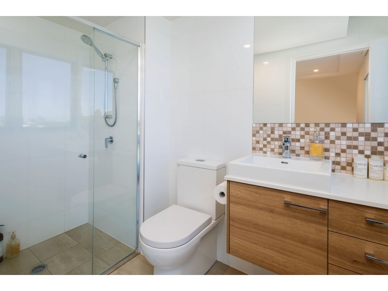 2102/93 Sheehan Avenue, Hope Island QLD 4212