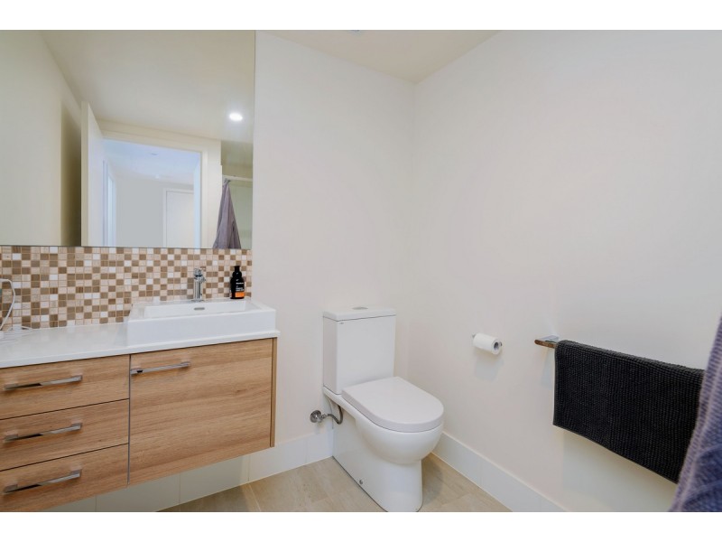 2102/93 Sheehan Avenue, Hope Island QLD 4212