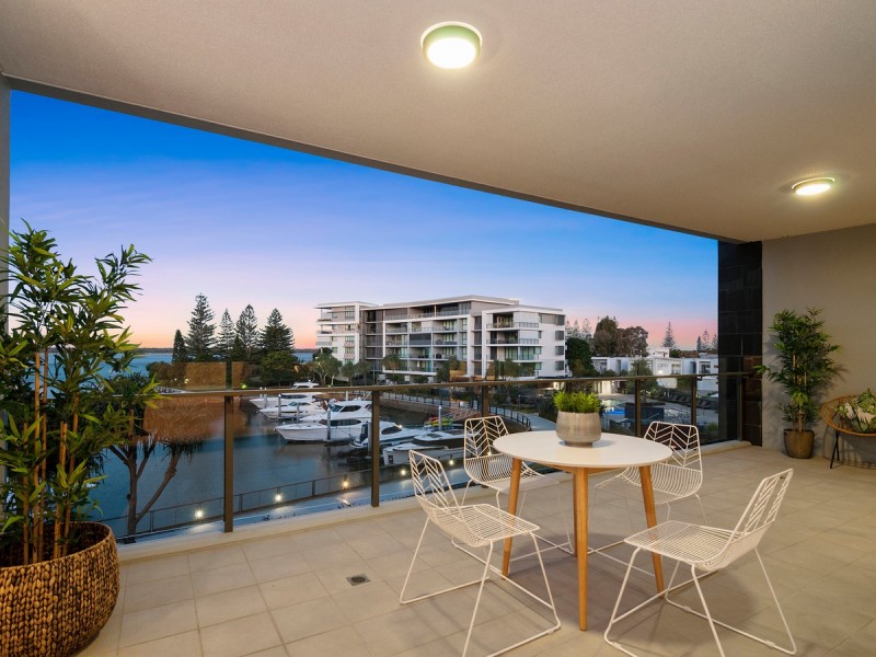 4302/323 Bayview St., Hollywell QLD 4216