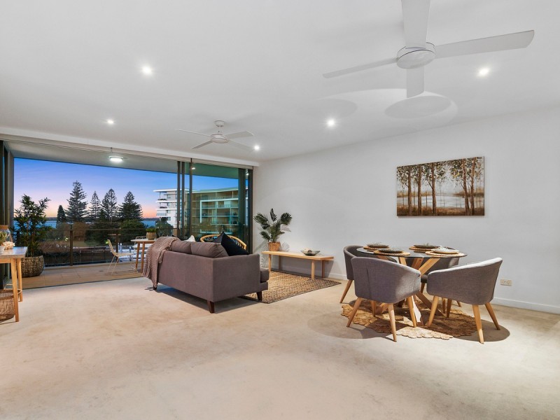 4302/323 Bayview St., Hollywell QLD 4216