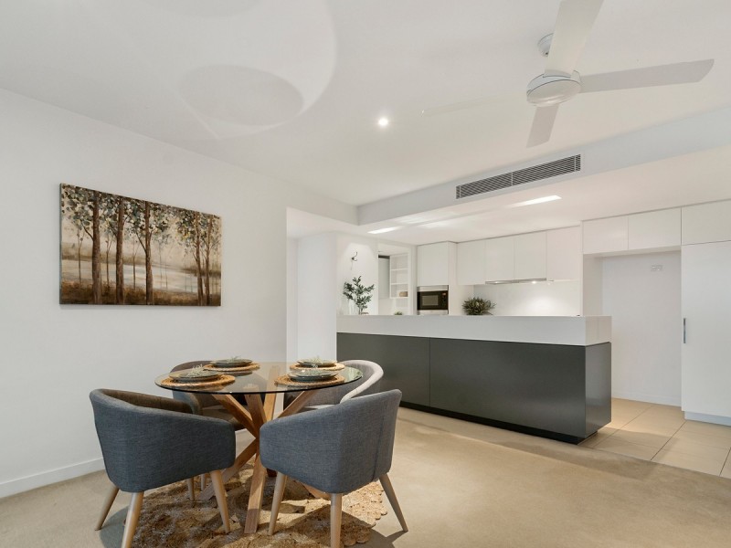 4302/323 Bayview St., Hollywell QLD 4216