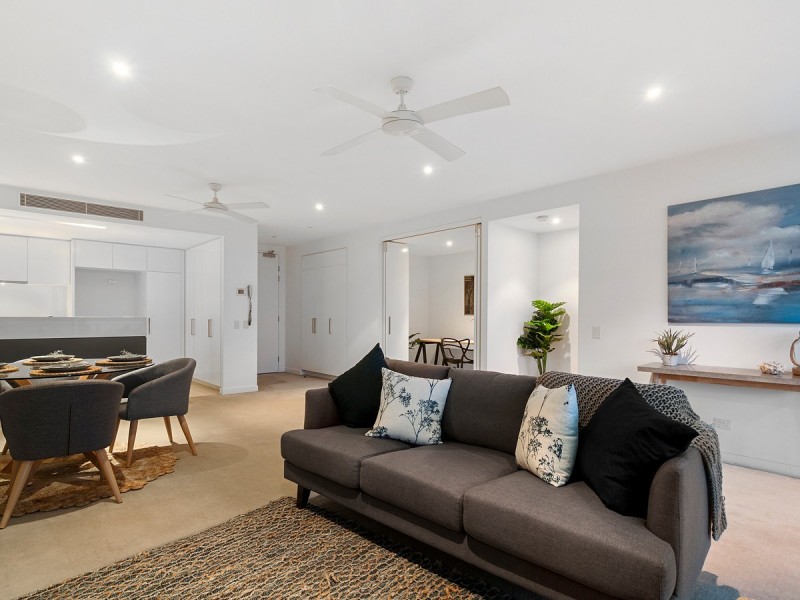 4302/323 Bayview St., Hollywell QLD 4216