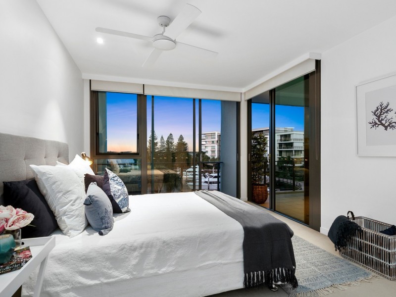 4302/323 Bayview St., Hollywell QLD 4216