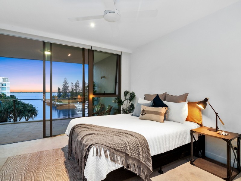 4302/323 Bayview St., Hollywell QLD 4216