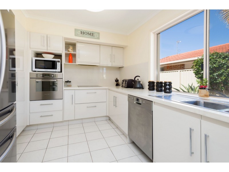 5 Cattleya Court, Hollywell QLD 4216