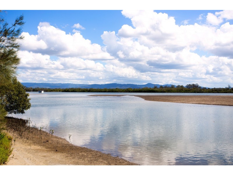 45 Iando Street, Coombabah QLD 4216