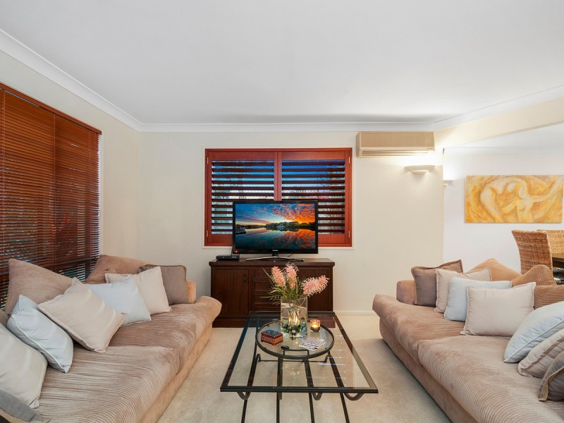 9 Tallara Street, Coombabah QLD 4216