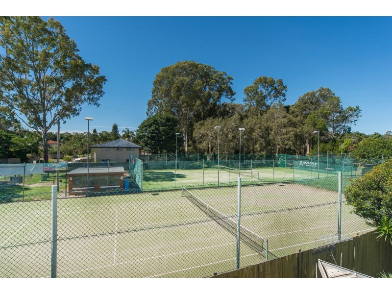 9 Tallara Street, Coombabah QLD 4216