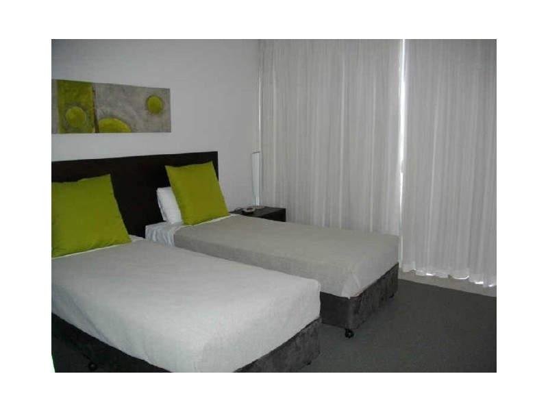 ‘Azzura Greens’ 2 Activa Way, Hope Island QLD 4212